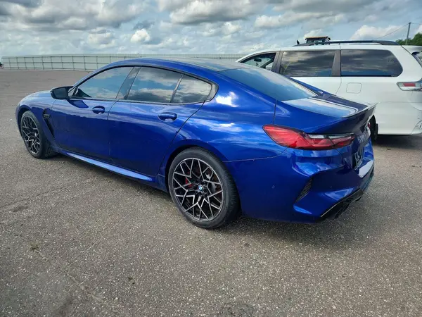 WBSGV0C0XNCH03263 2022 BMW M8 - Image 2
