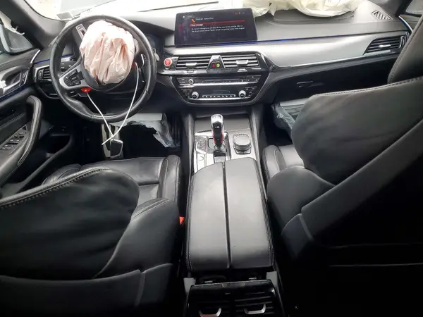 WBSJF0C50JB283038 2018 BMW M5 - Image 8