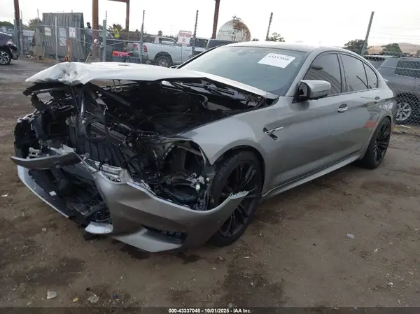WBSJF0C51JB283968 2018 BMW M5 - Image 2