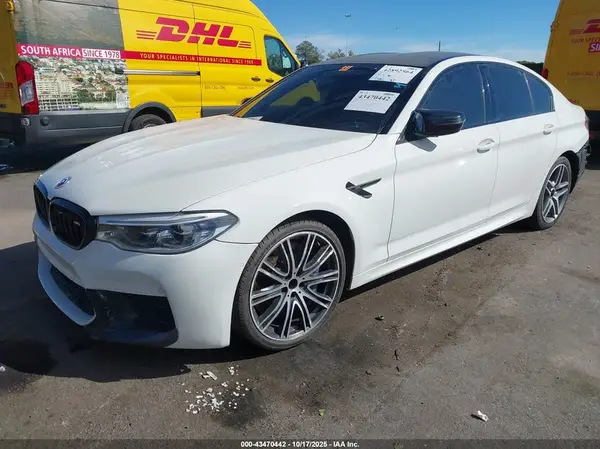 WBSJF0C51JG577485 2018 BMW M5 - Image 2