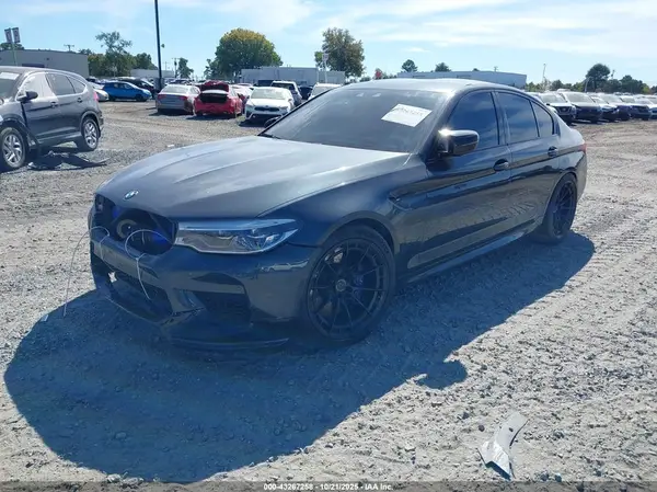 WBSJF0C51KB285334 2019 BMW M5 - Image 2