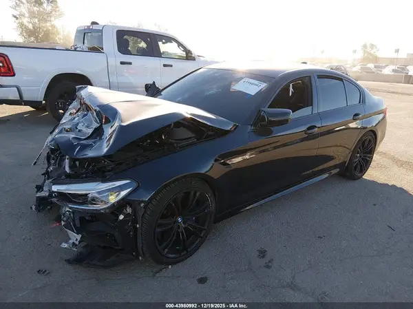 WBSJF0C54KB285456 2019 BMW M5 - Image 2