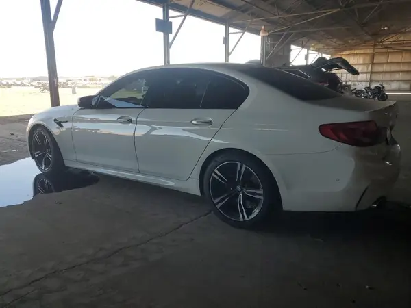 WBSJF0C56JB282721 2018 BMW M5 - Image 2