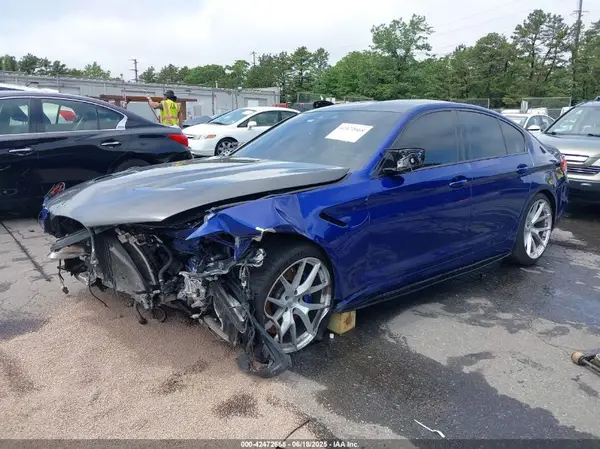 WBSJF0C56KB447183 2019 BMW M5 - Image 2