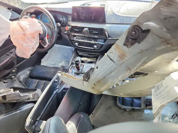 WBSJF0C57JB283070 2018 BMW M5 - Image 8