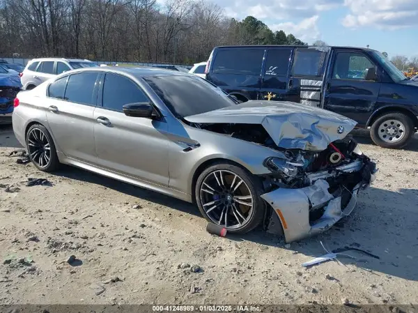 WBSJF0C57JB283716 2018 BMW M5 - Image 1