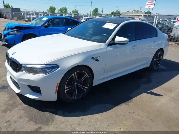WBSJF0C57KB284544 2019 BMW M5 - Image 2