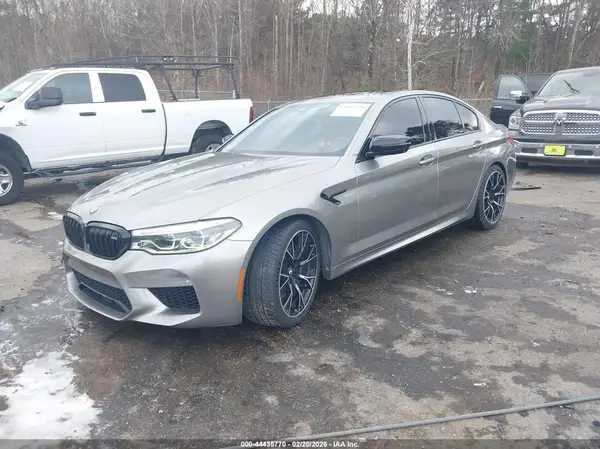 WBSJF0C58KB285606 2019 BMW M5 - Image 2