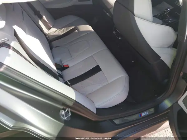 WBSJF0C59KB447419 2019 BMW M5 - Image 8