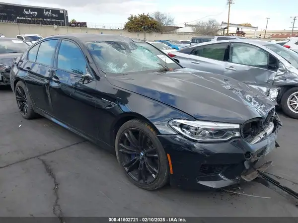 WBSJF0C5XJB282902 2018 BMW M5 - Image 1