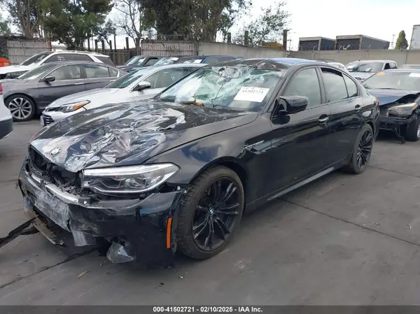 WBSJF0C5XJB282902 2018 BMW M5 - Image 2