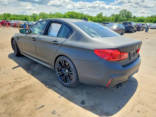 WBSJF0C5XKB285283 2019 BMW M5 - Image 2