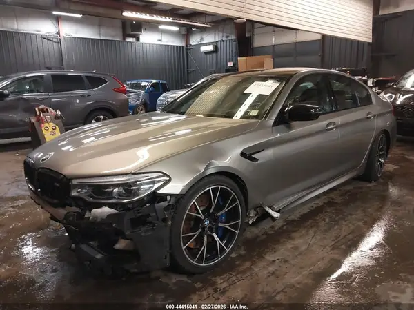 WBSJF0C5XKB285767 2019 BMW M5 - Image 2