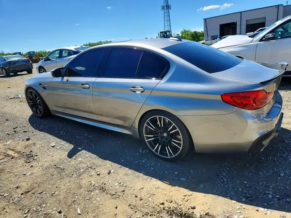WBSJF0C5XKB446635 2019 BMW M5 - Image 2