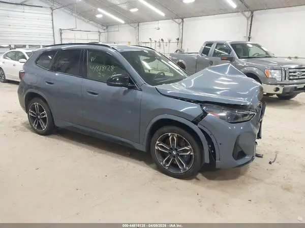 WBX13EF01R5X92758 2024 BMW X1 - Image 1