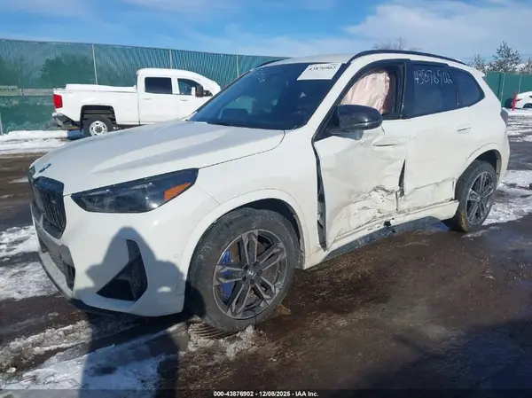 WBX13EF06R5Y12566 2024 BMW X1 - Image 2