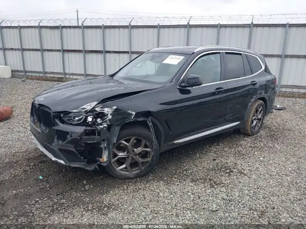 WBX47DP08NN173563 2022 BMW X3 - Image 2