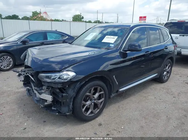 WBX47DP09NN181686 2022 BMW X3 - Image 2