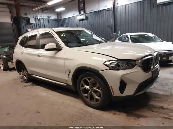 WBX57DP05NN143022 2022 BMW X3 - Image 1
