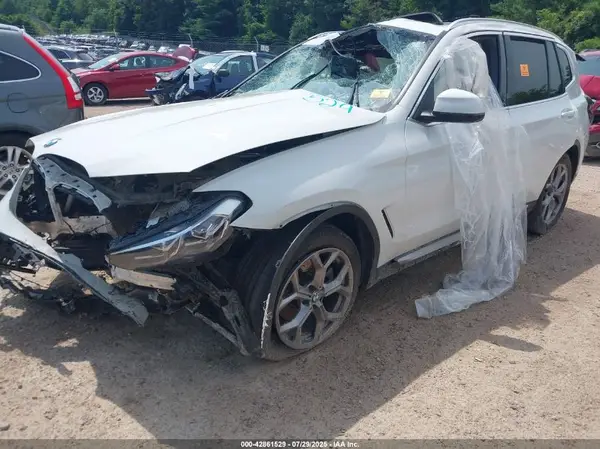 WBX57DP05NN163268 2022 BMW X3 - Image 2