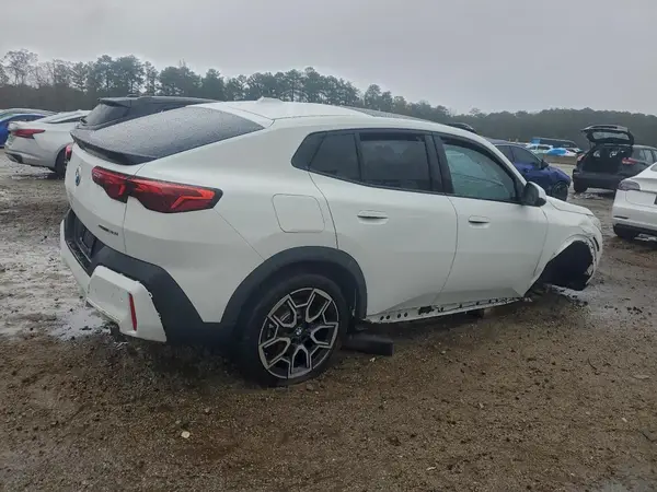 2026 BMW X2 COPART lot 94464645 auction photo 3