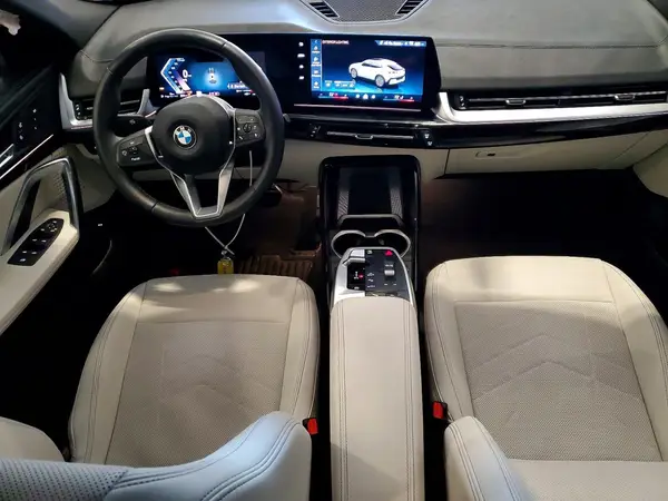 WBX63GM08T5406445 2026 BMW X2 - Image 8