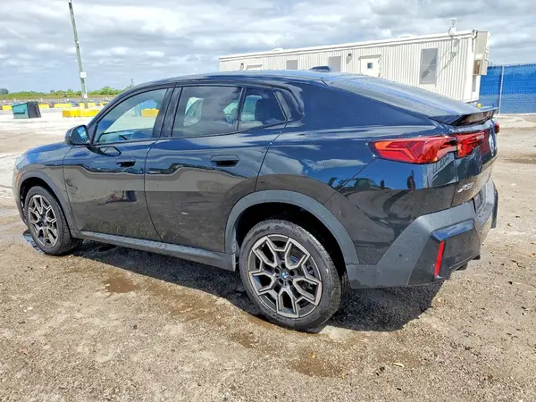 WBX63GM08T5477063 2026 BMW X2 - Image 2