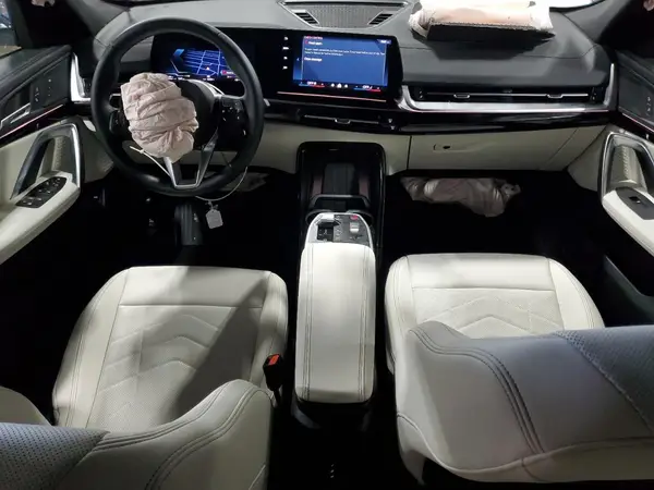 WBX63GM0XT5406561 2026 BMW X2 - Image 8