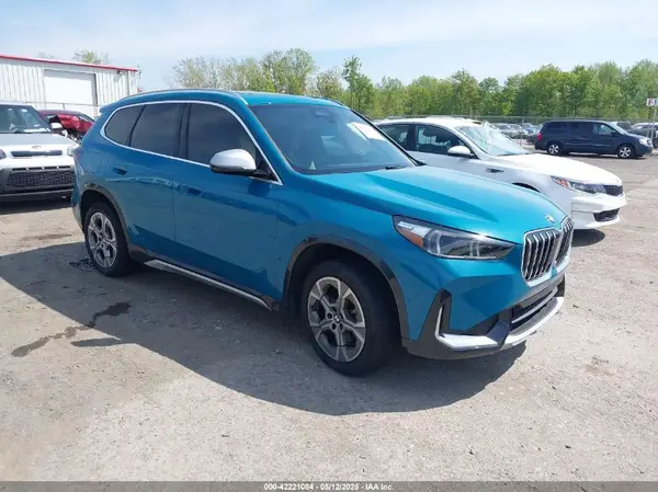 WBX73EF00P5W52935 2023 BMW X1 - Image 1
