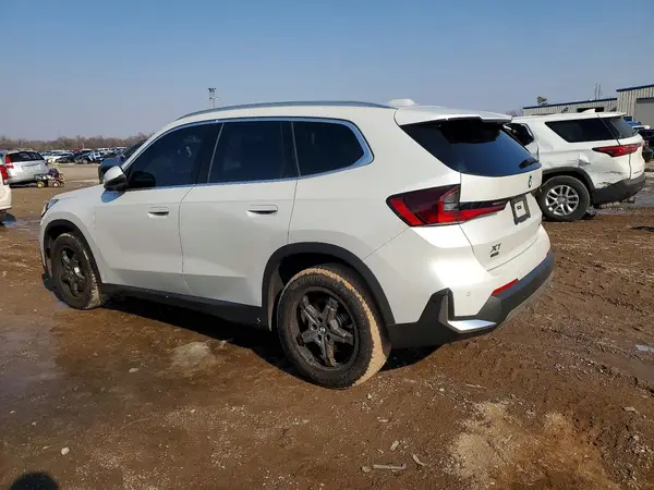 WBX73EF00P5X45437 2023 BMW X1 - Image 2