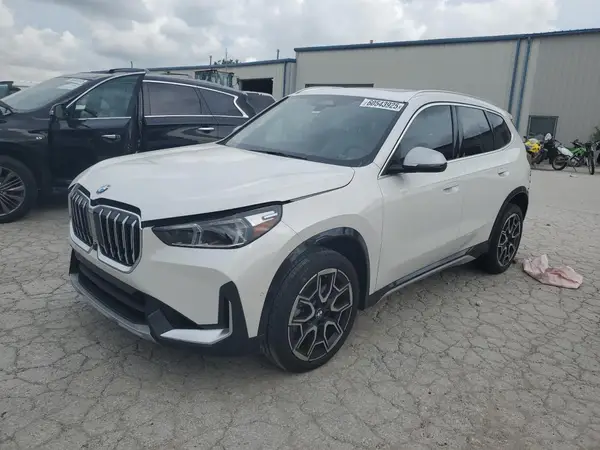 WBX73EF00R5Z06985 2024 BMW X1 - Image 1