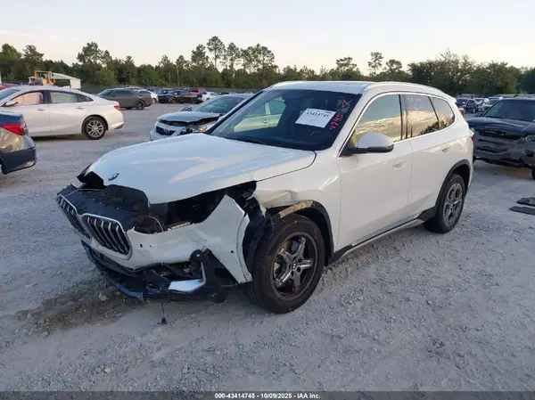 WBX73EF00S5186447 2025 BMW X1 - Image 2