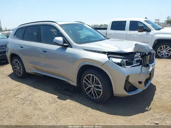 WBX73EF00S5242323 2025 BMW X1 - Image 1