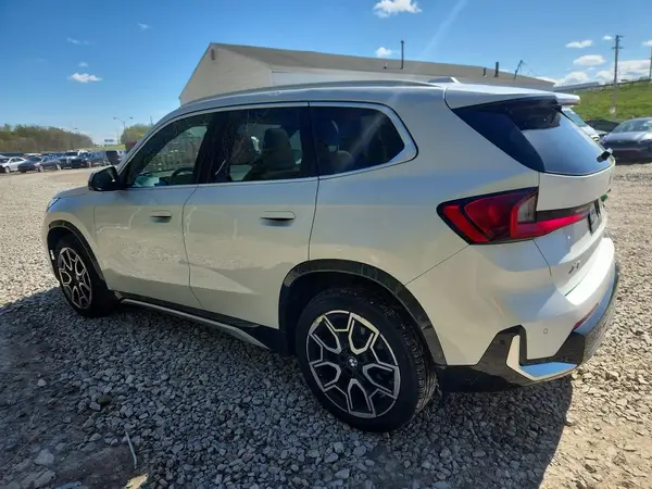 WBX73EF01P5Y22817 2023 BMW X1 - Image 2