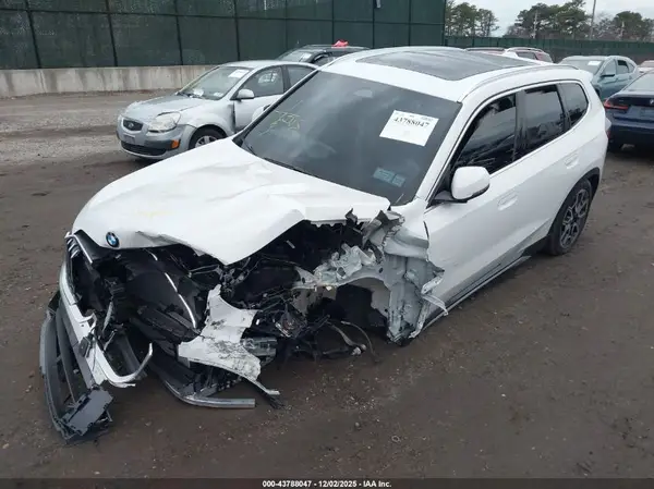 WBX73EF01S5377231 2025 BMW X1 - Image 2