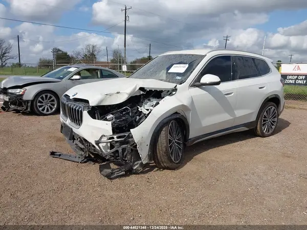 WBX73EF01T5399599 2026 BMW X1 - Image 2