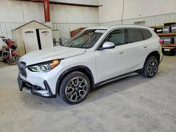 WBX73EF02R5Y35126 2024 BMW X1 - Image 1