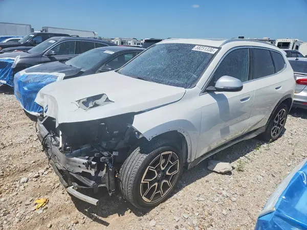 WBX73EF02R5Y50256 2024 BMW X1 - Image 1