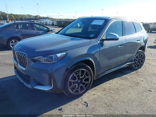 WBX73EF02R5Z66637 2024 BMW X1 - Image 2