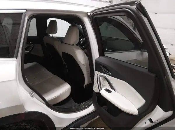 WBX73EF02T5403725 2026 BMW X1 - Image 8