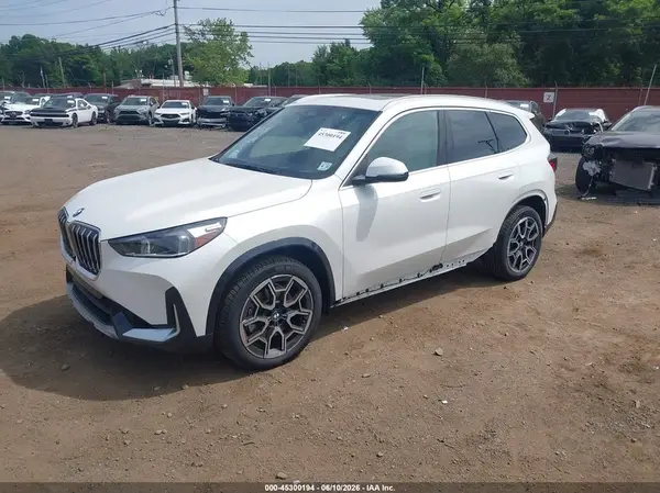 WBX73EF02T5536582 2026 BMW X1 - Image 2