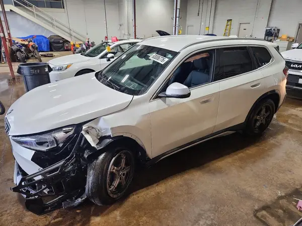 WBX73EF03P5X85608 2023 BMW X1 - Image 1