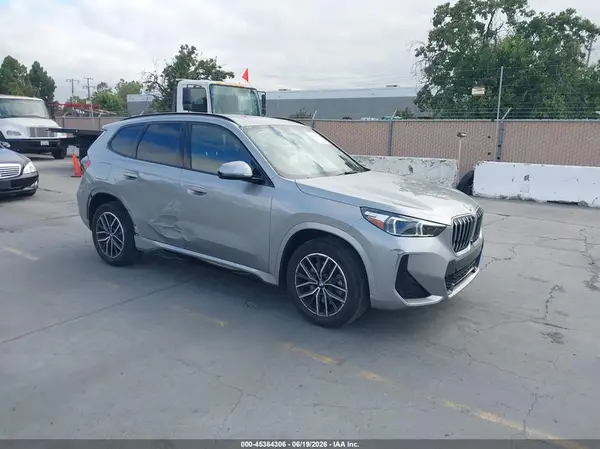 WBX73EF03R5Y67258 2024 BMW X1 - Image 1