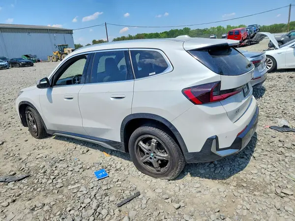 WBX73EF03R5Y86733 2024 BMW X1 - Image 2