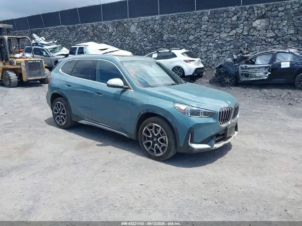WBX73EF03R5Z99288 2024 BMW X1 - Image 1