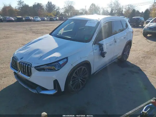 WBX73EF03S5048871 2025 BMW X1 - Image 2