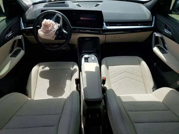 WBX73EF03S5066741 2025 BMW X1 - Image 8