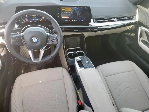WBX73EF03S5090148 2025 BMW X1 - Image 8