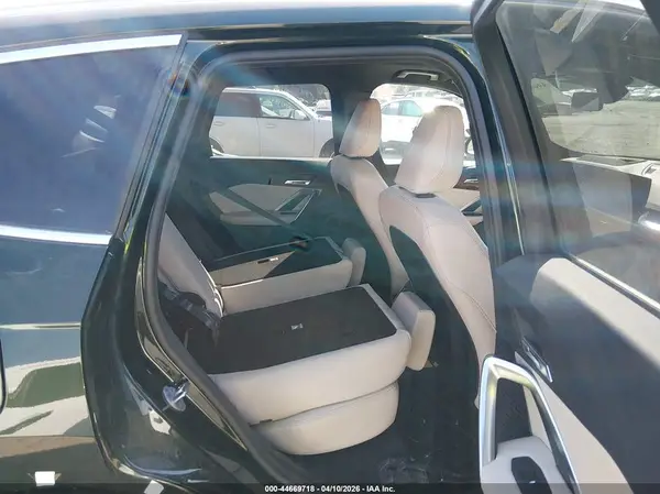 WBX73EF03S5338527 2025 BMW X1 - Image 8