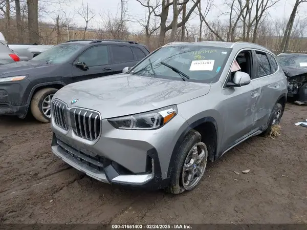 WBX73EF04P5Y25789 2023 BMW X1 - Image 2